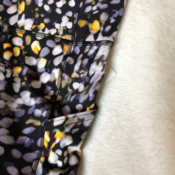 Lululemon Fast and Free HRCTight 25”, size 2 NWT - Picture 3 of 10